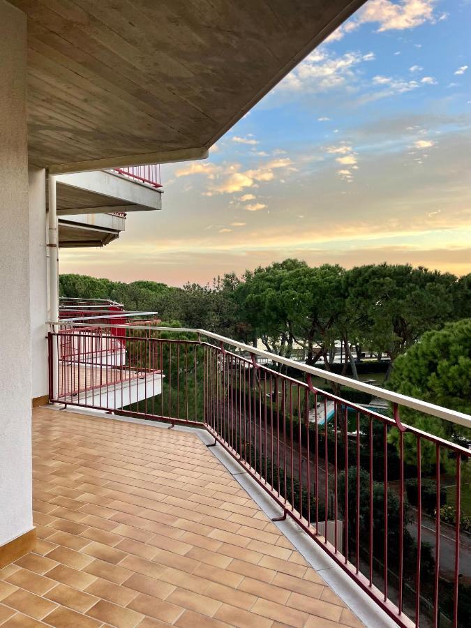 Residence Cristallo 4H Lignano Sabbiadoro Exterior foto