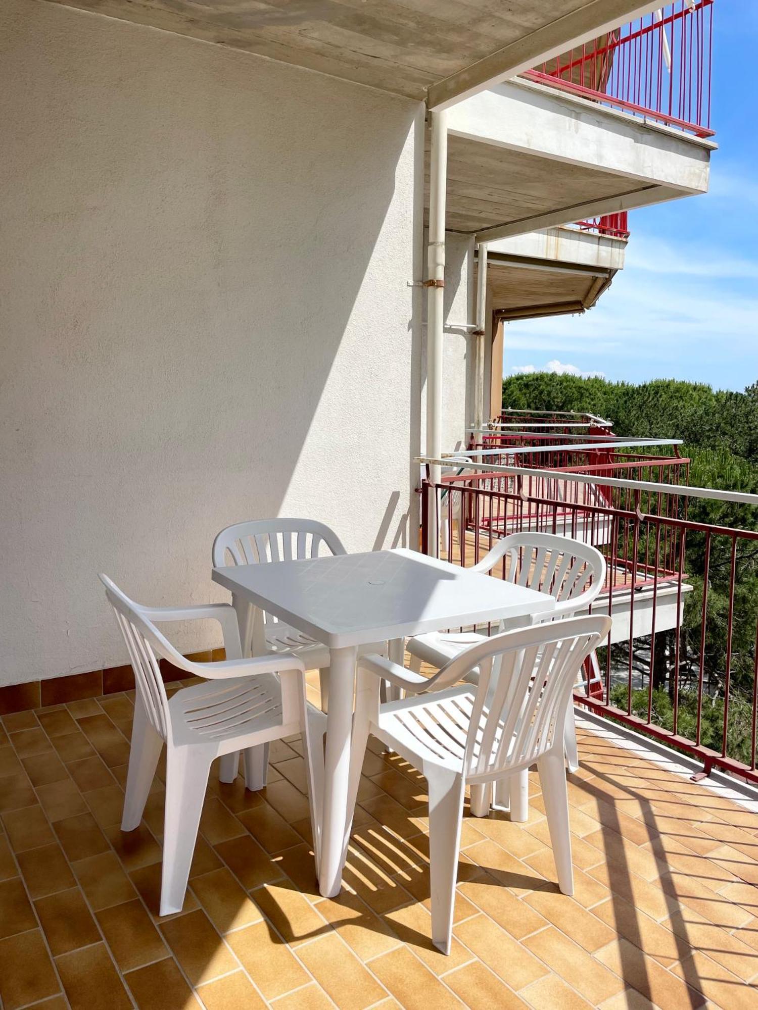 Residence Cristallo 4H Lignano Sabbiadoro Exterior foto